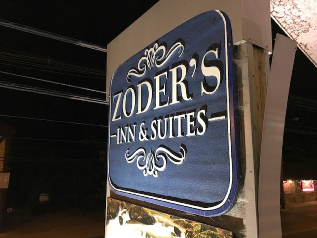 Zoders Inn And Suites Гатлінбург Екстер'єр фото